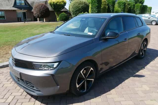 Opel Astra (2023) thumbnail 3