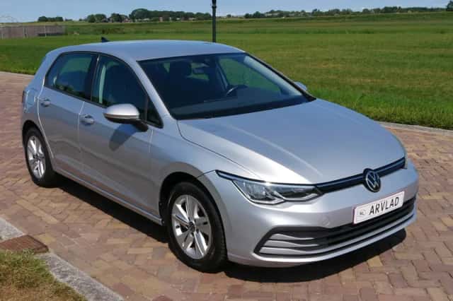 Volkswagen Golf (2022) thumbnail 1