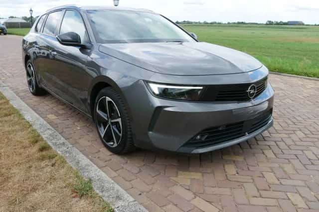 Opel Astra (2023) thumbnail 1