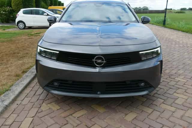 Opel Astra (2023) thumbnail 3