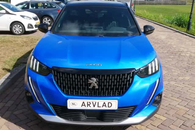 Peugeot 2008 (2021) thumbnail 3