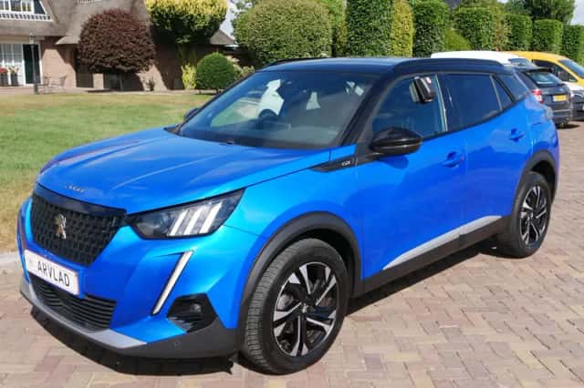 Peugeot 2008 (2021) thumbnail 5