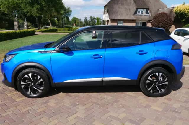 Peugeot 2008 (2021) thumbnail 6