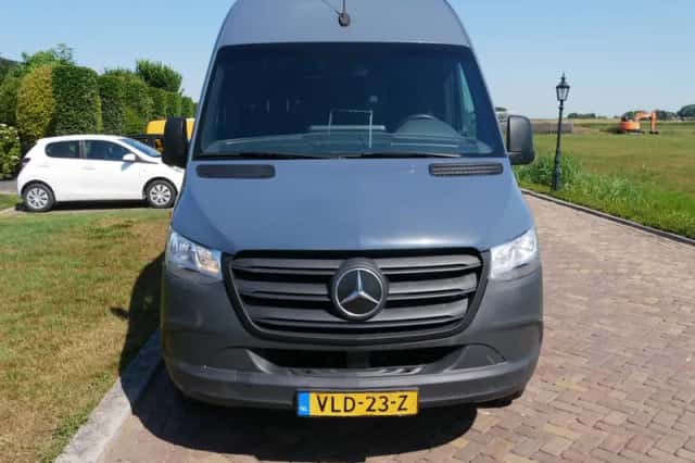 Mercedes-Benz eSprinter (2021) thumbnail 3