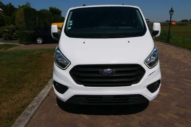 Ford Transit Custom (2023) thumbnail 3