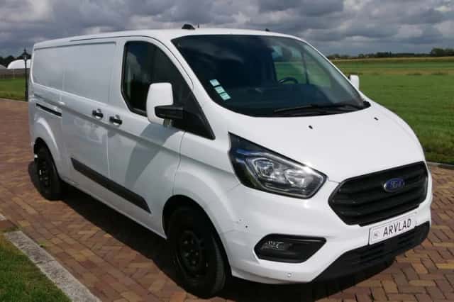 Ford Transit Custom (2023) thumbnail 1