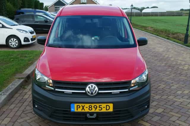 Volkswagen Caddy (2017) thumbnail 3