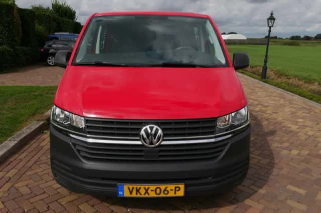 Volkswagen Transporter (2021) thumbnail 3