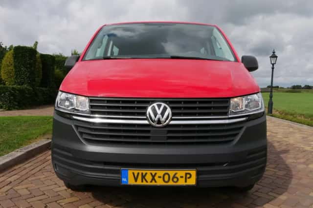 Volkswagen Transporter (2021) thumbnail 4