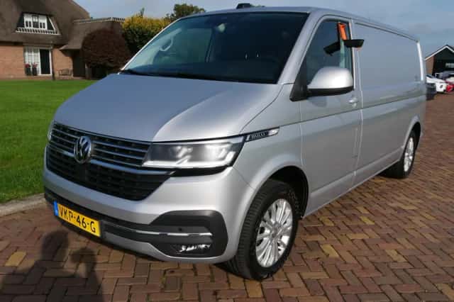 Volkswagen Transporter (2021) thumbnail 4