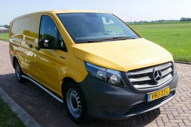 Mercedes-Benz eVito (2020) thumbnail 1