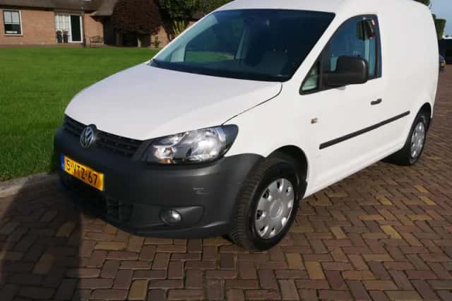 Volkswagen Caddy (2012) thumbnail 4