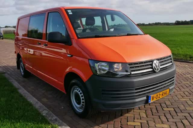 Volkswagen Transporter (2019) thumbnail 1
