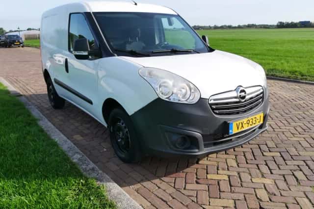 Opel Combo (2016) thumbnail 1