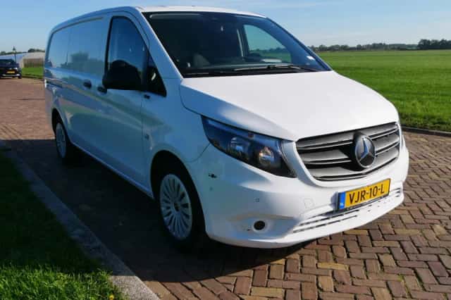Mercedes-Benz Vito (2021) thumbnail 1