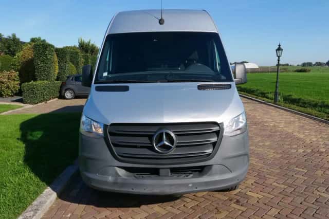 Mercedes-Benz Sprinter (2021) thumbnail 3