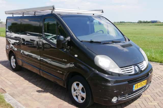 Renault Trafic (2013) thumbnail 1