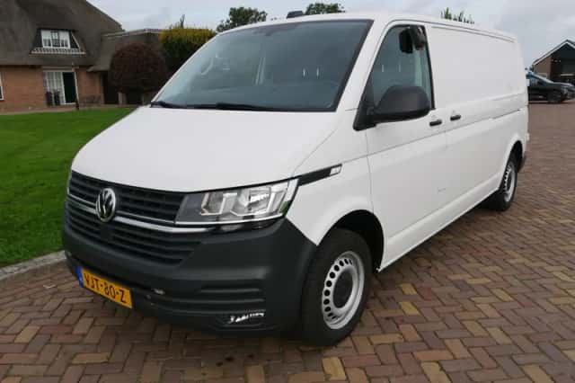 Volkswagen Transporter (2021) thumbnail 4