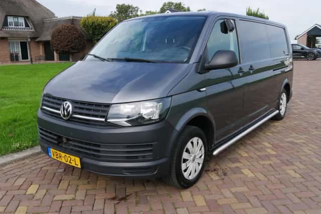 Volkswagen Transporter (2019) thumbnail 4