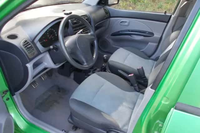 Kia Picanto (2006) thumbnail 6