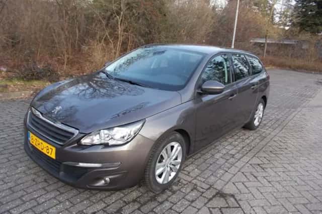 Peugeot 308 (2015) thumbnail 1