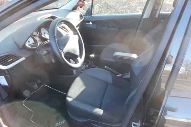 Peugeot 207 (2012) thumbnail 6