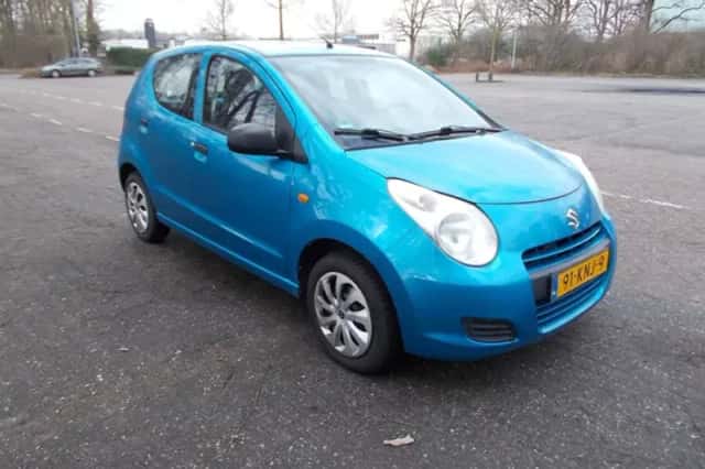 Suzuki Alto (2010) thumbnail 5
