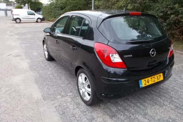 Opel Corsa (2007) thumbnail 2
