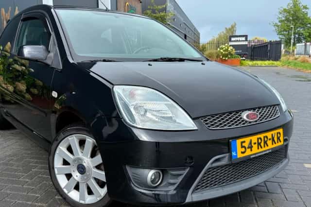 Ford Fiesta (2005) thumbnail 5