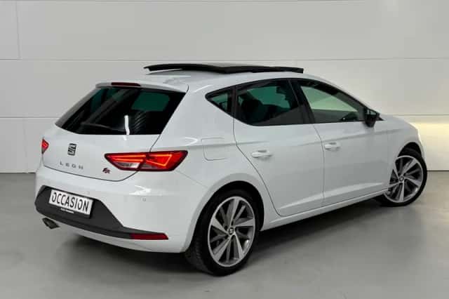 SEAT Leon (2013) thumbnail 4