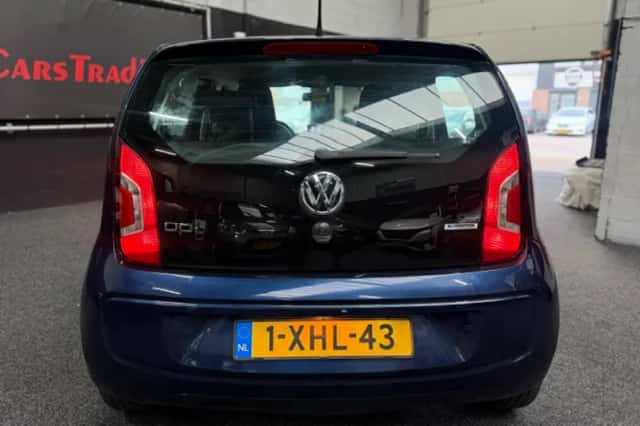 Volkswagen Up! (2014) thumbnail 5