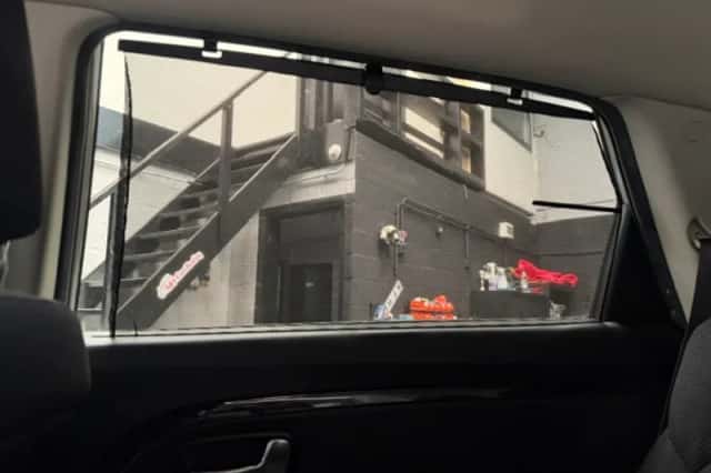Kia Carens (2014) thumbnail 3