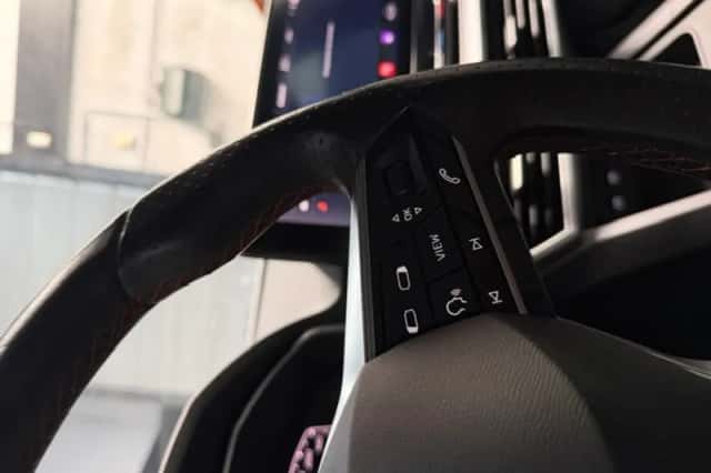 SEAT Leon Sportstourer (2023) thumbnail 2