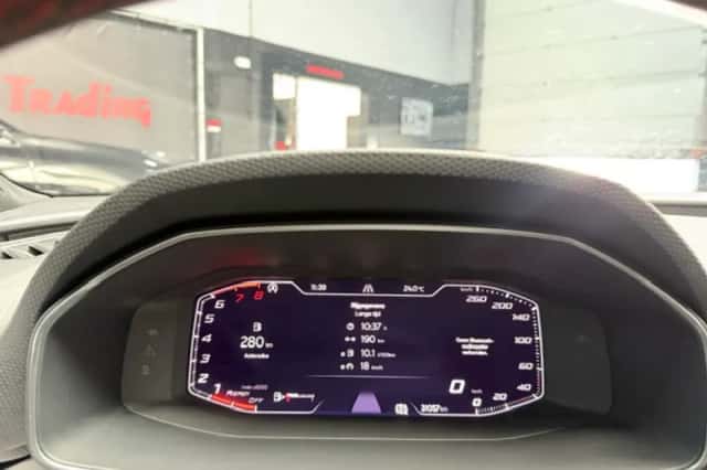 SEAT Leon Sportstourer (2023) thumbnail 4