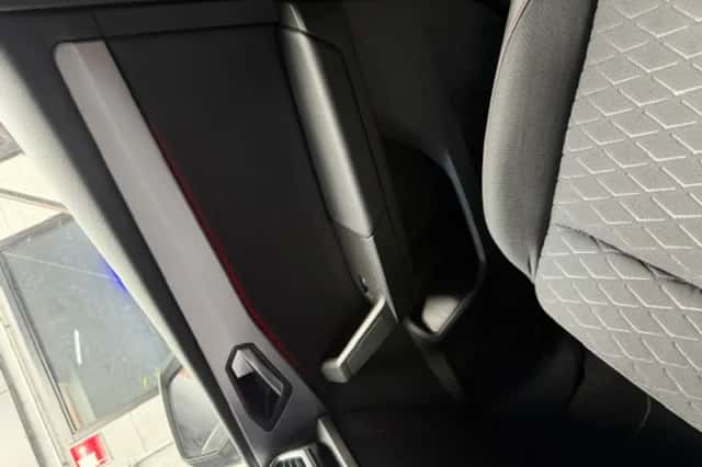 SEAT Leon Sportstourer (2023) thumbnail 5