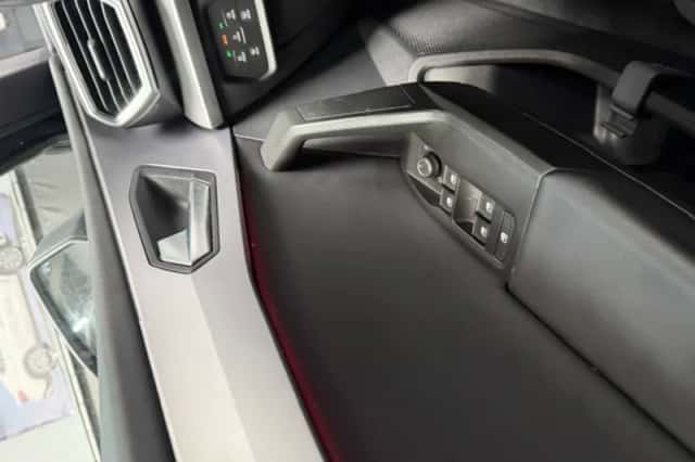 SEAT Leon Sportstourer (2023) thumbnail 6