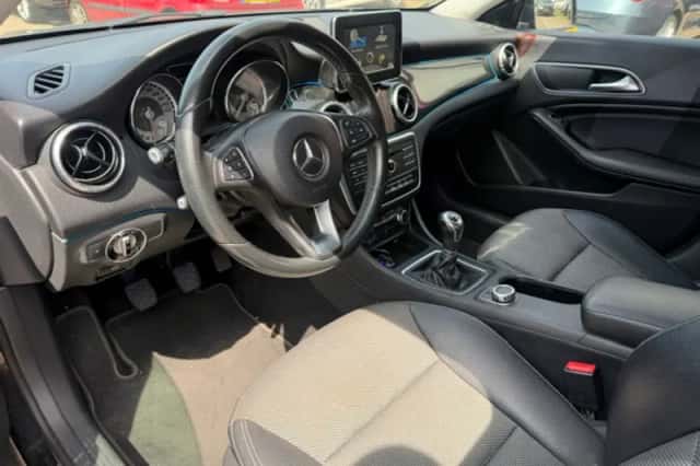 Mercedes-Benz CLA-Klasse (2015) thumbnail 6