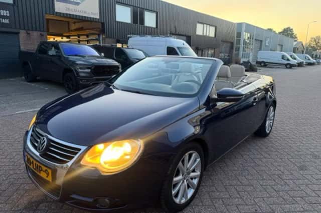 Volkswagen Eos (2010) thumbnail 5