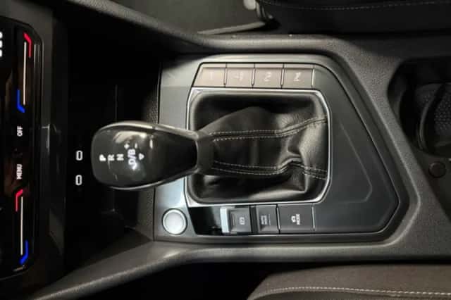 Volkswagen Tiguan (2021) thumbnail 4