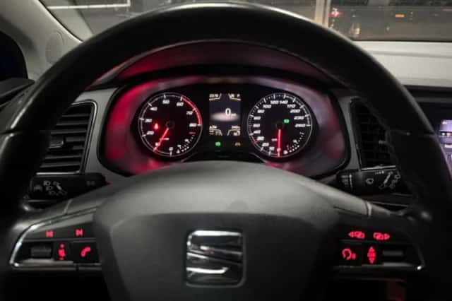 SEAT Leon (2017) thumbnail 5