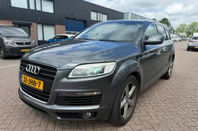 Audi Q7 (2009) thumbnail 3