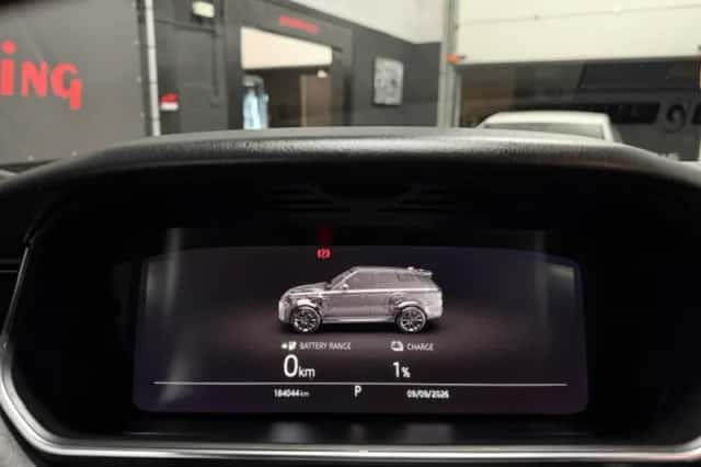 Land Rover Range Rover Sport (2021) thumbnail 3