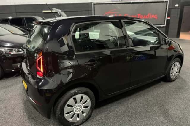 Volkswagen Up! (2016) thumbnail 2