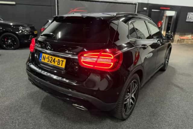 Mercedes-Benz GLA-Klasse (2014) thumbnail 3