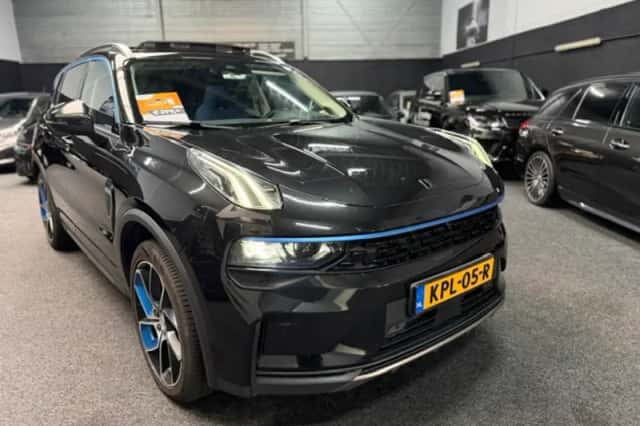 Lynk & Co 01 (2023) thumbnail 3