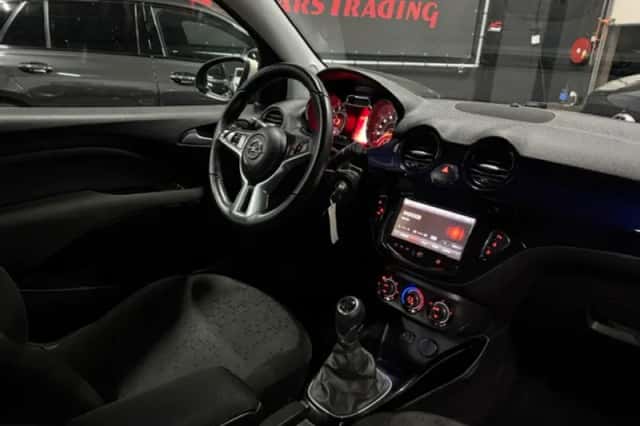 Opel Adam (2015) thumbnail 4