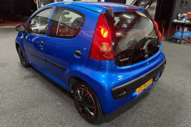 Peugeot 107 (2011) thumbnail 2