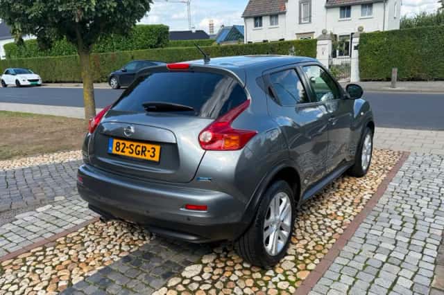 Nissan Juke (2011) thumbnail 2