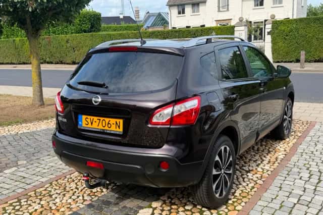 Nissan Qashqai (2012) thumbnail 2