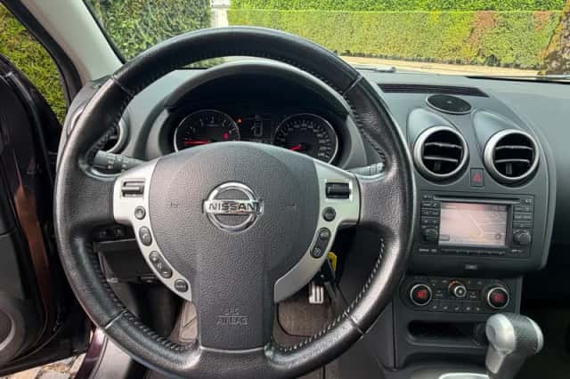 Nissan Qashqai (2012) thumbnail 5
